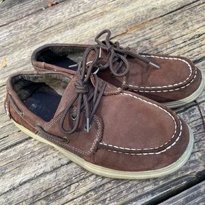 Sperry Boys size 5 brown suede shoe